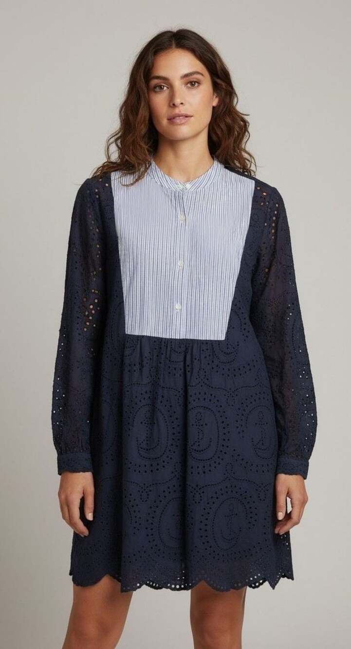 Tuckernuck Jagger Dress Size L Navy Nautical Eyelet